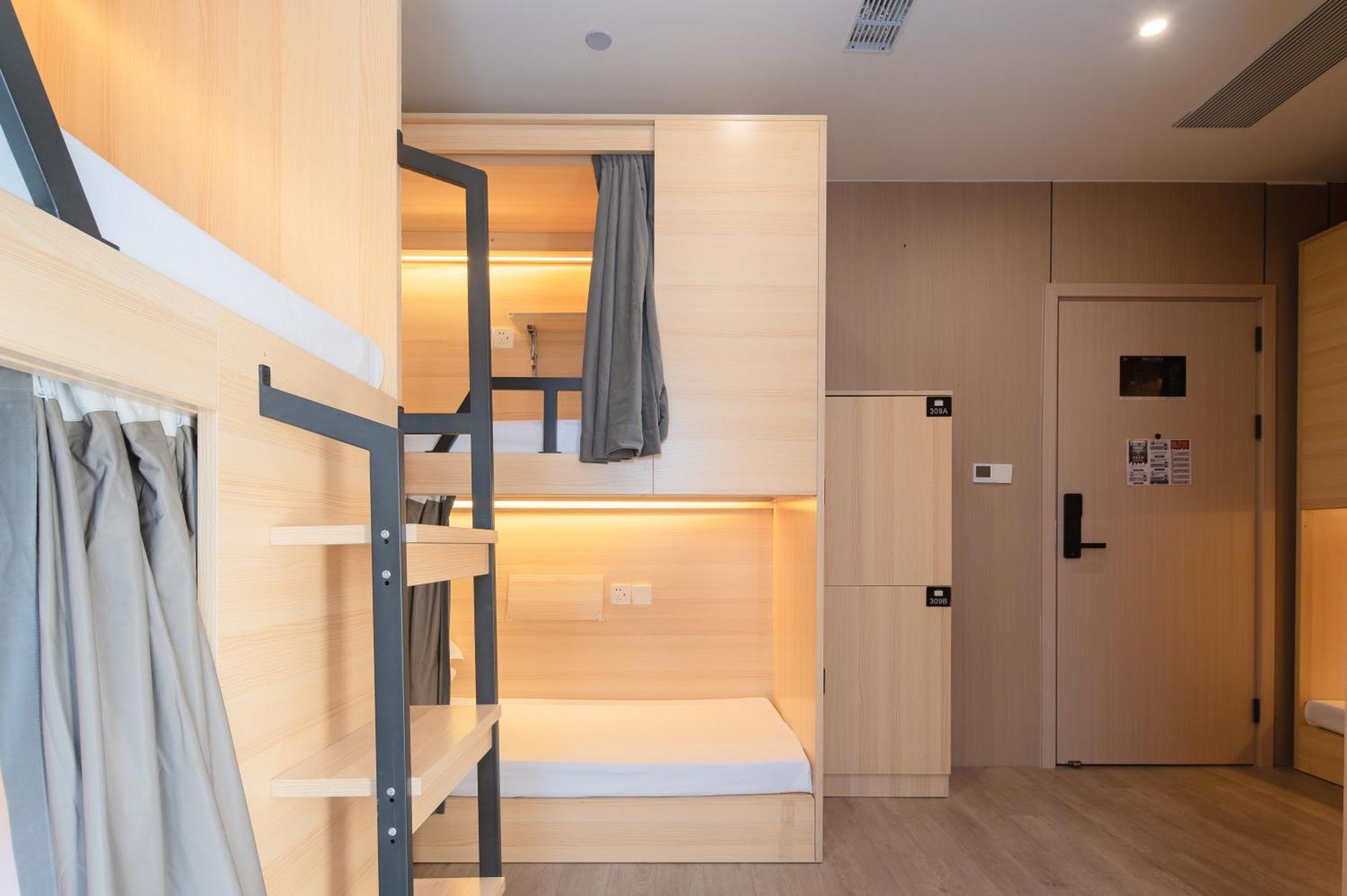 Dayin International Youth Hostel -Near People'S Square & Old Town -Social Area -Bar -Cafe -Gym -Free Laundry Luggage Storage -24H Front Desk -English Service Шанхай Экстерьер фото