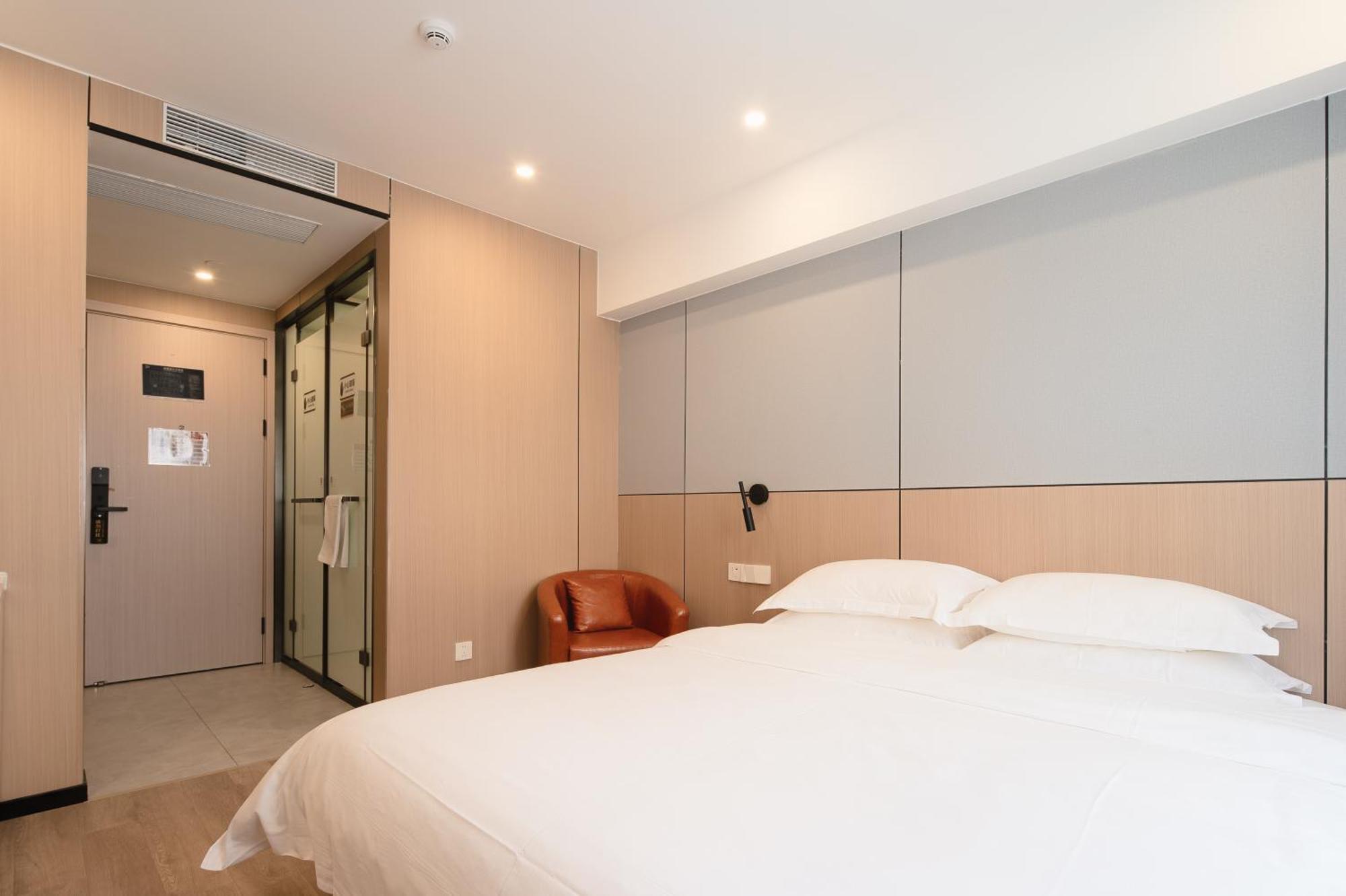 Dayin International Youth Hostel -Near People'S Square & Old Town -Social Area -Bar -Cafe -Gym -Free Laundry Luggage Storage -24H Front Desk -English Service Шанхай Экстерьер фото